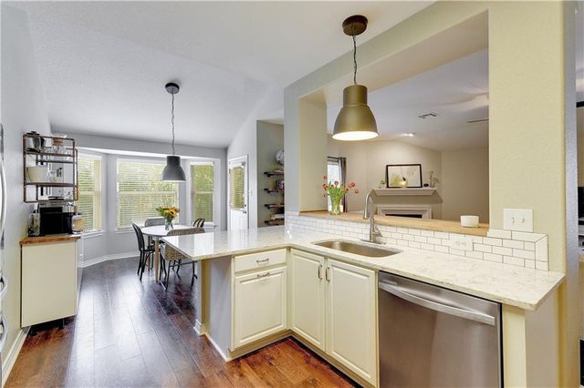 1317 Quicksilver ST, Round Rock, TX 78665