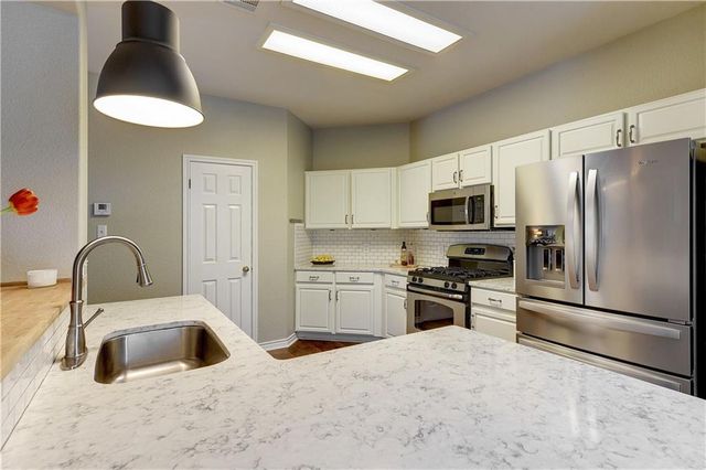 1317 Quicksilver ST, Round Rock, TX 78665