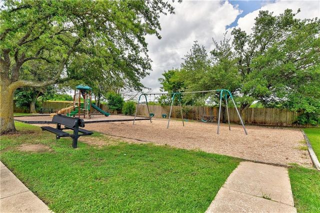 1317 Quicksilver ST, Round Rock, TX 78665