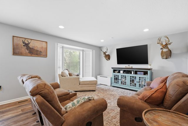 16400 Colonel Glenn, Little Rock, AR 72210
