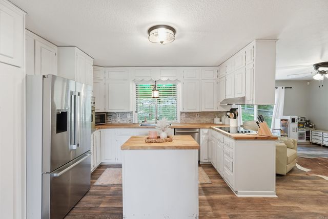 16400 Colonel Glenn, Little Rock, AR 72210