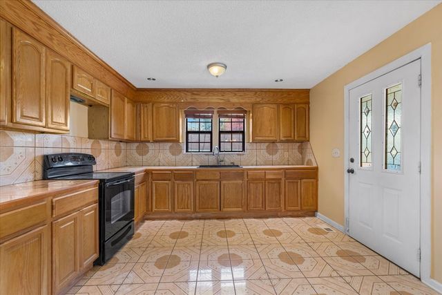 208 Pioneer Drive, Dalton, GA 30721