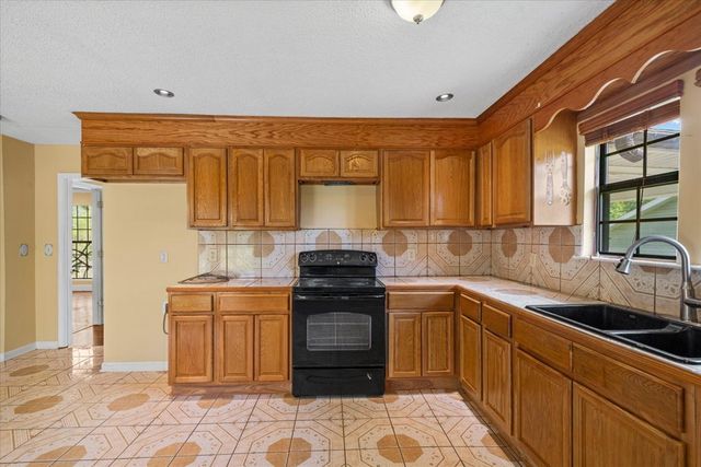 208 Pioneer Drive, Dalton, GA 30721