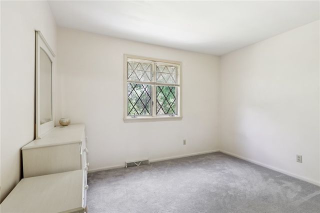 168 Cunningham Ln, Neshannock Twp, PA 16105