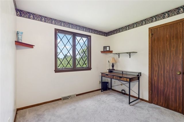 168 Cunningham Ln, Neshannock Twp, PA 16105