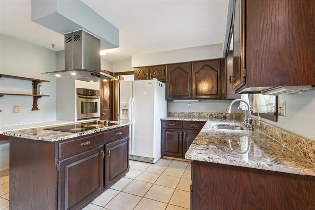 168 Cunningham Ln, Neshannock Twp, PA 16105