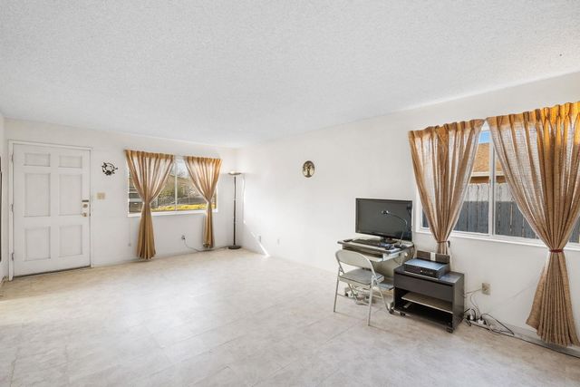 26 Seaview Drive, Bay Point, CA 94565