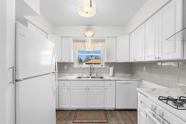 434 Espanola Avenue, Kalamazoo, MI 49004
