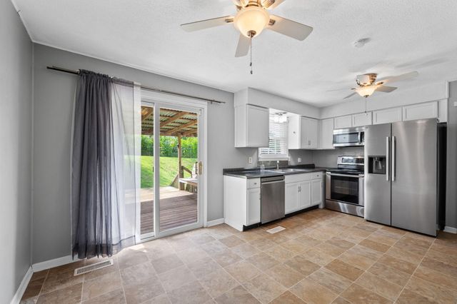 8979 Hensley Road, Hixson, TN 37343