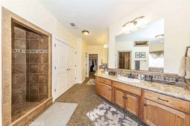 33099 Road 800, Raymond, CA 93653