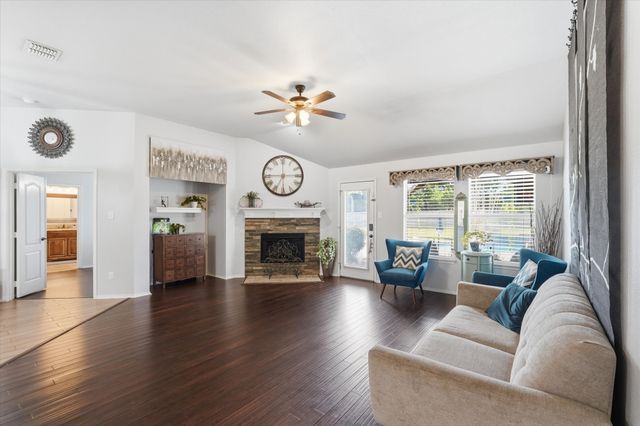 114 Clydesdale Drive, Fate, TX 75087