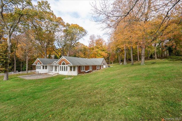 117 Locust Lane, Northport, NY 11768