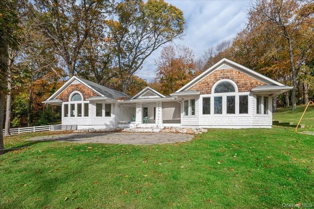 117 Locust Lane, Northport, NY 11768