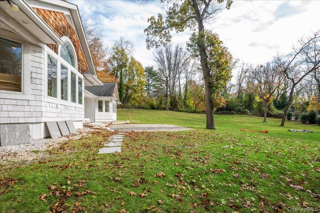 117 Locust Lane, Northport, NY 11768