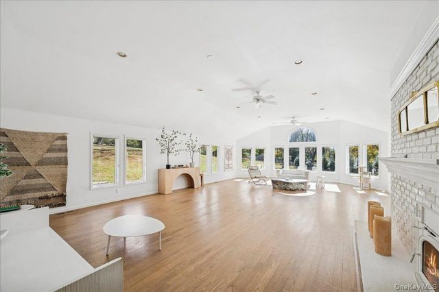 117 Locust Lane, Northport, NY 11768