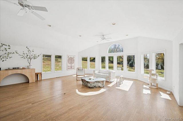 117 Locust Lane, Northport, NY 11768