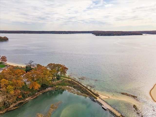 117 Locust Lane, Northport, NY 11768