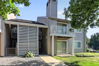 48 N Park Avenue 2, Lombard, IL 60148