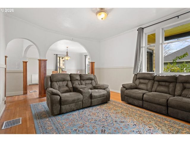 1280 4TH St, Salem, OR 97301