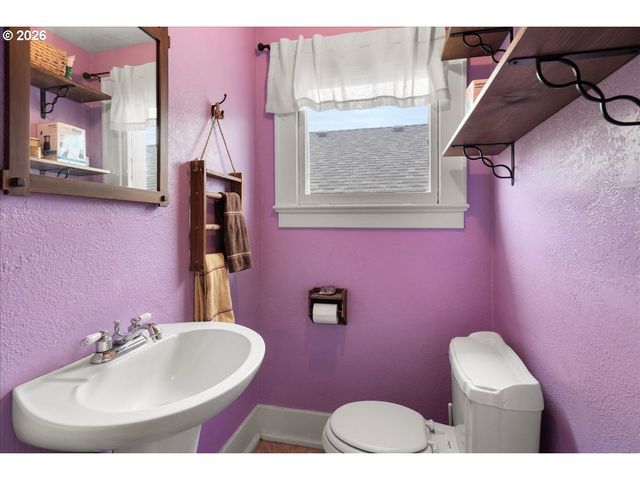 1280 4TH St, Salem, OR 97301