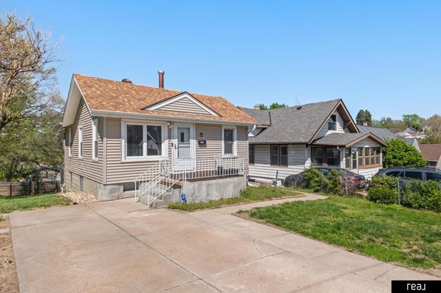 7074 Binney Street, Omaha, NE 68104
