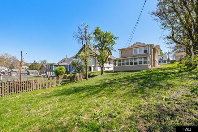 7074 Binney Street, Omaha, NE 68104