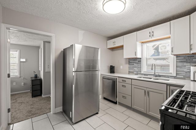 7074 Binney Street, Omaha, NE 68104