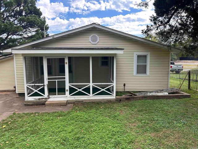 701 N Moose Street, Morrilton, AR 72110