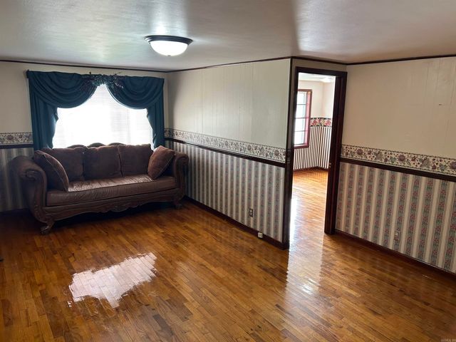 701 N Moose Street, Morrilton, AR 72110