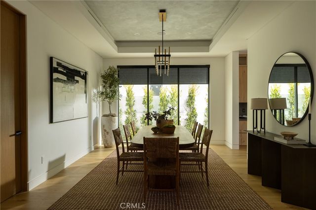 5109 Bluebell Avenue, Valley Village, CA 91607