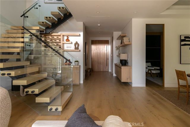 5109 Bluebell Avenue, Valley Village, CA 91607