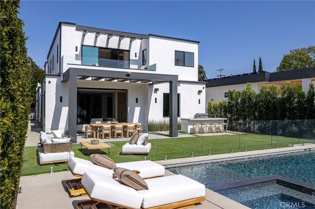 5109 Bluebell Avenue, Valley Village, CA 91607