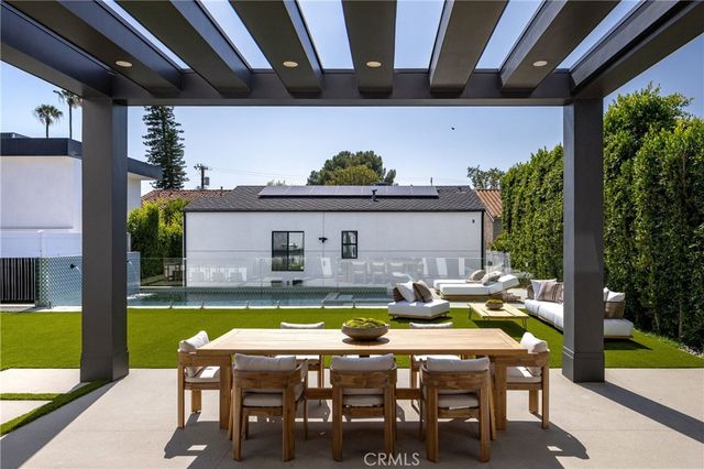 5109 Bluebell Avenue, Valley Village, CA 91607