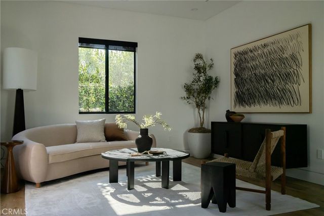 5109 Bluebell Avenue, Valley Village, CA 91607