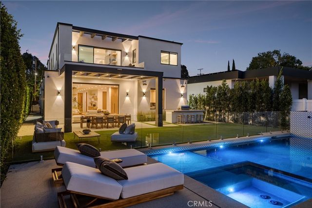 5109 Bluebell Avenue, Valley Village, CA 91607