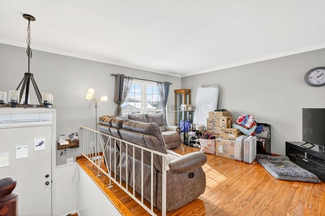 4682 Arnold Avenue, Columbus, OH 43228