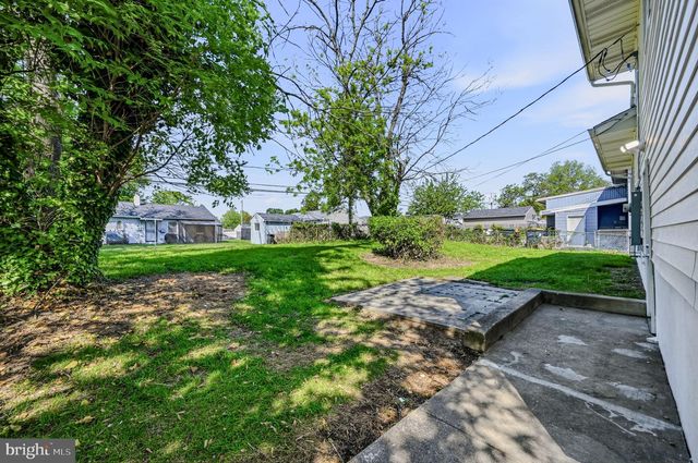 42 BRIARCLIFF DR, New Castle, DE 19720