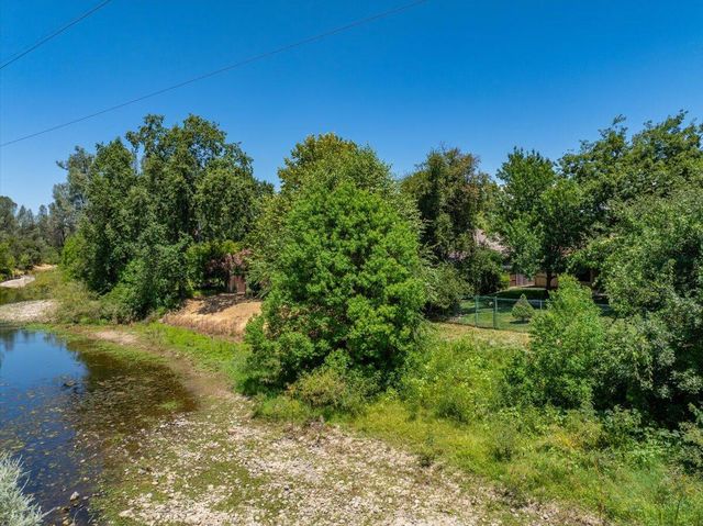 3628 Somerset Avenue, Redding, CA 96002