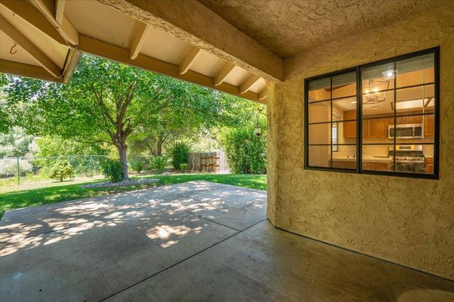 3628 Somerset Avenue, Redding, CA 96002