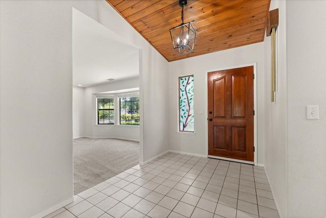 3628 Somerset Avenue, Redding, CA 96002