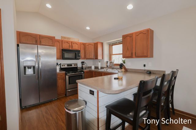 10364 Hannah Drive, Holland Twp, MI 49464