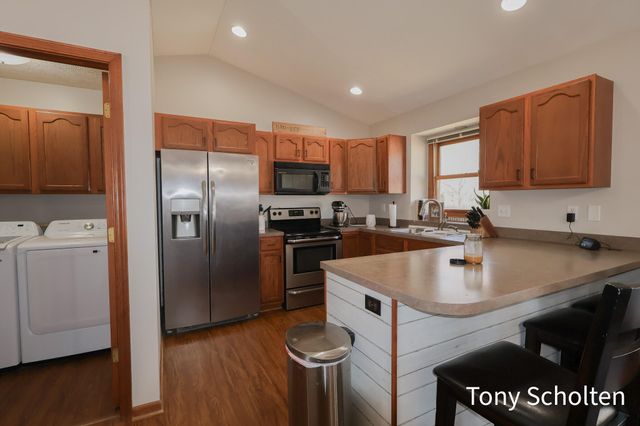 10364 Hannah Drive, Holland Twp, MI 49464