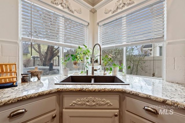 2436 N Heath Ave, Boise, ID 83713