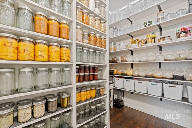 2436 N Heath Ave, Boise, ID 83713