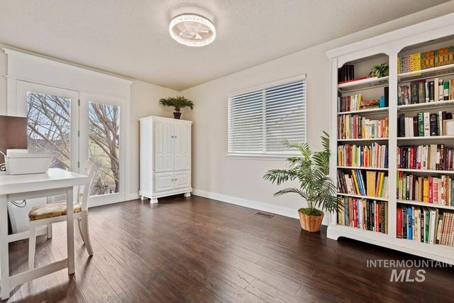 2436 N Heath Ave, Boise, ID 83713