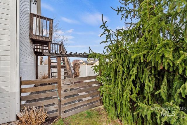 2436 N Heath Ave, Boise, ID 83713