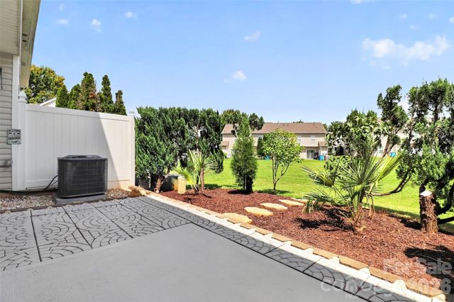 12028 Stratfield Place Circle, Pineville, NC 28134