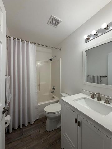 8302 Vía Serena, Boca Raton, FL 33433