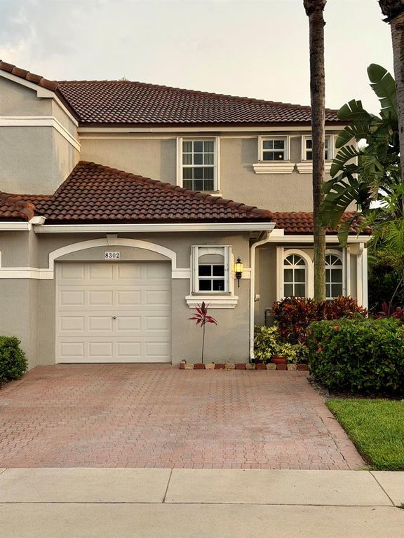 8302 Vía Serena, Boca Raton, FL 33433