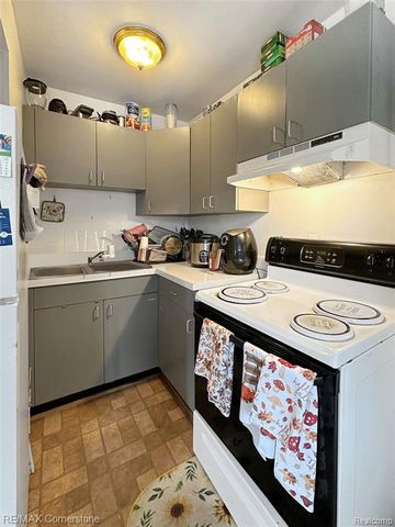 1978 Ackley Avenue, Westland, MI 48186